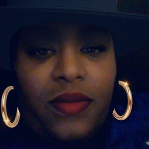 Meet your Posher, Stacey